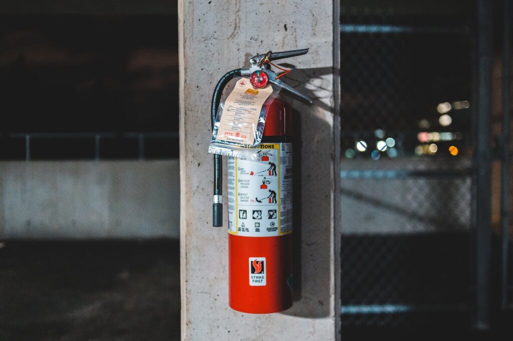 Como é feito o controle de qualidade em extintores de incêndio? 2 qualidade em extintores de incêndio